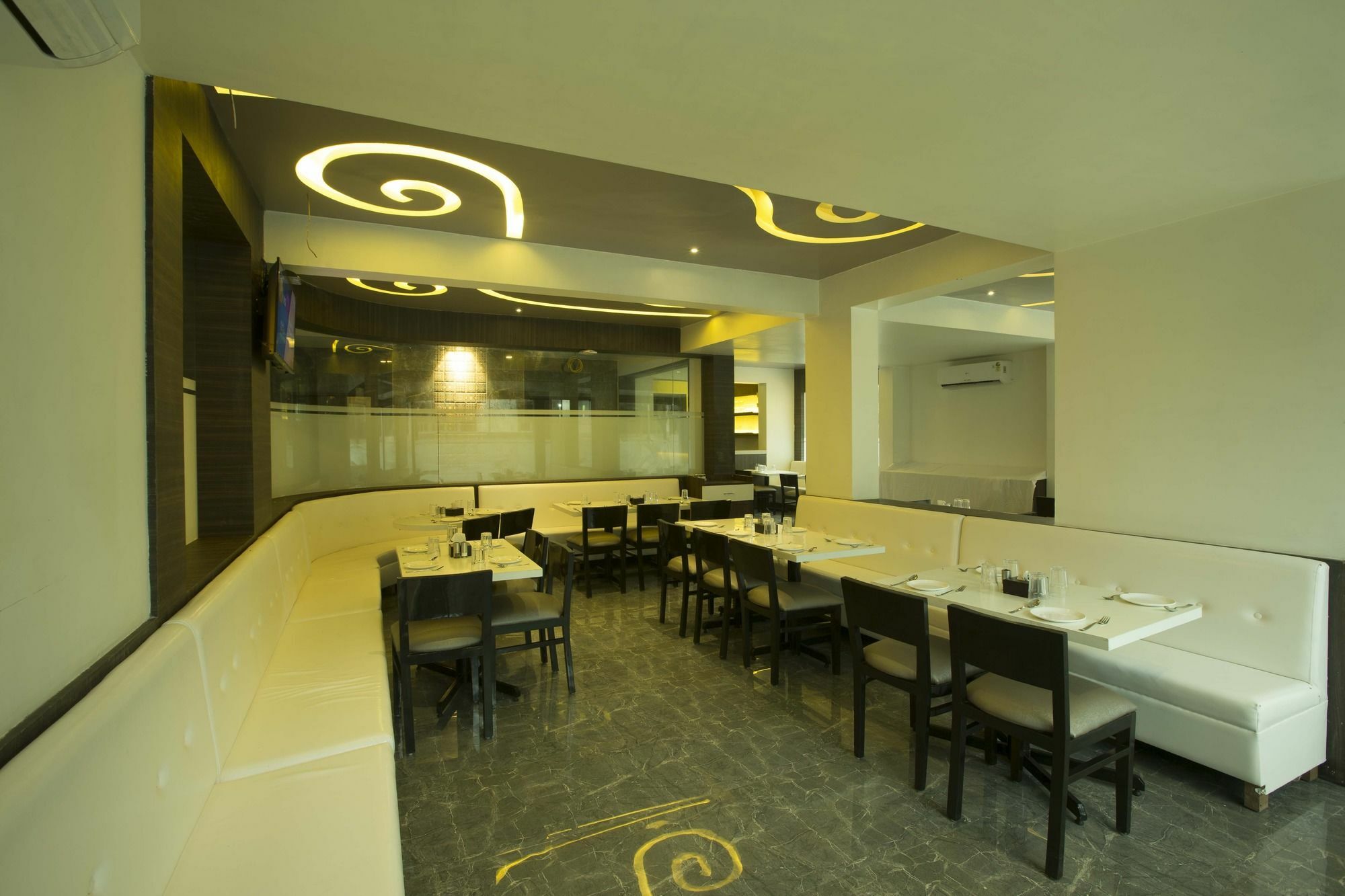 Oyo 78245 Collection O Hotel Crown Inn Нави Мумбаи Экстерьер фото