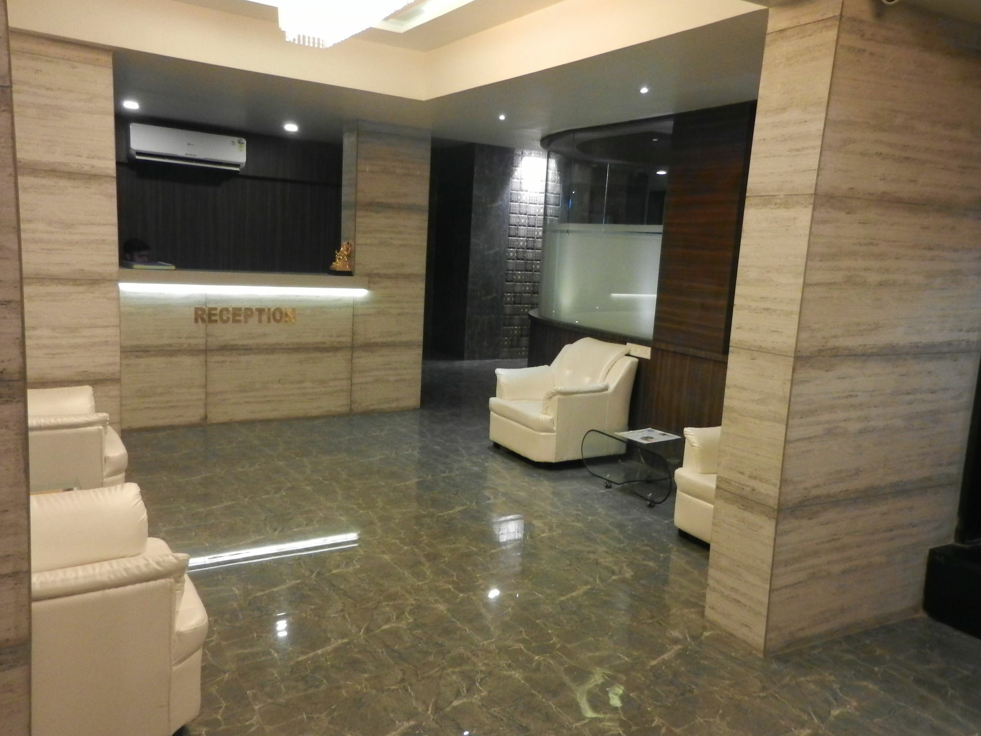 Oyo 78245 Collection O Hotel Crown Inn Нави Мумбаи Экстерьер фото