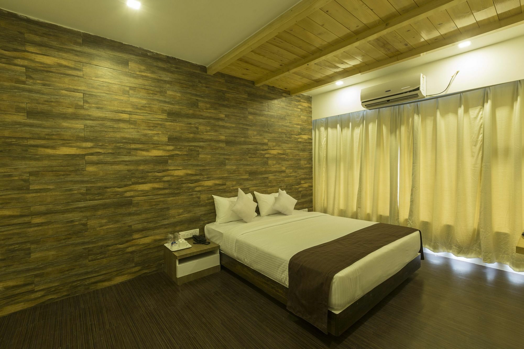 Oyo 78245 Collection O Hotel Crown Inn Нави Мумбаи Экстерьер фото