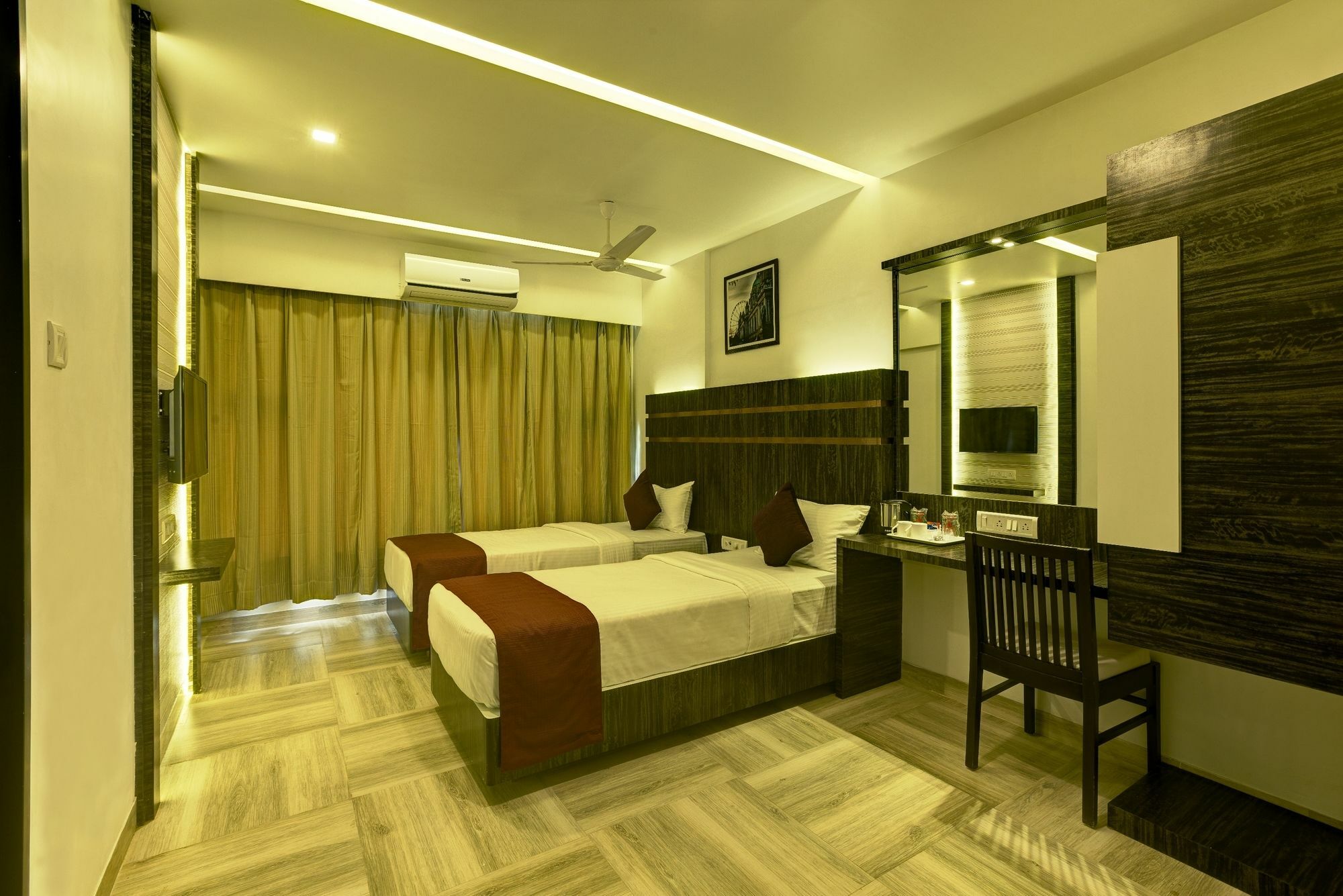 Oyo 78245 Collection O Hotel Crown Inn Нави Мумбаи Экстерьер фото