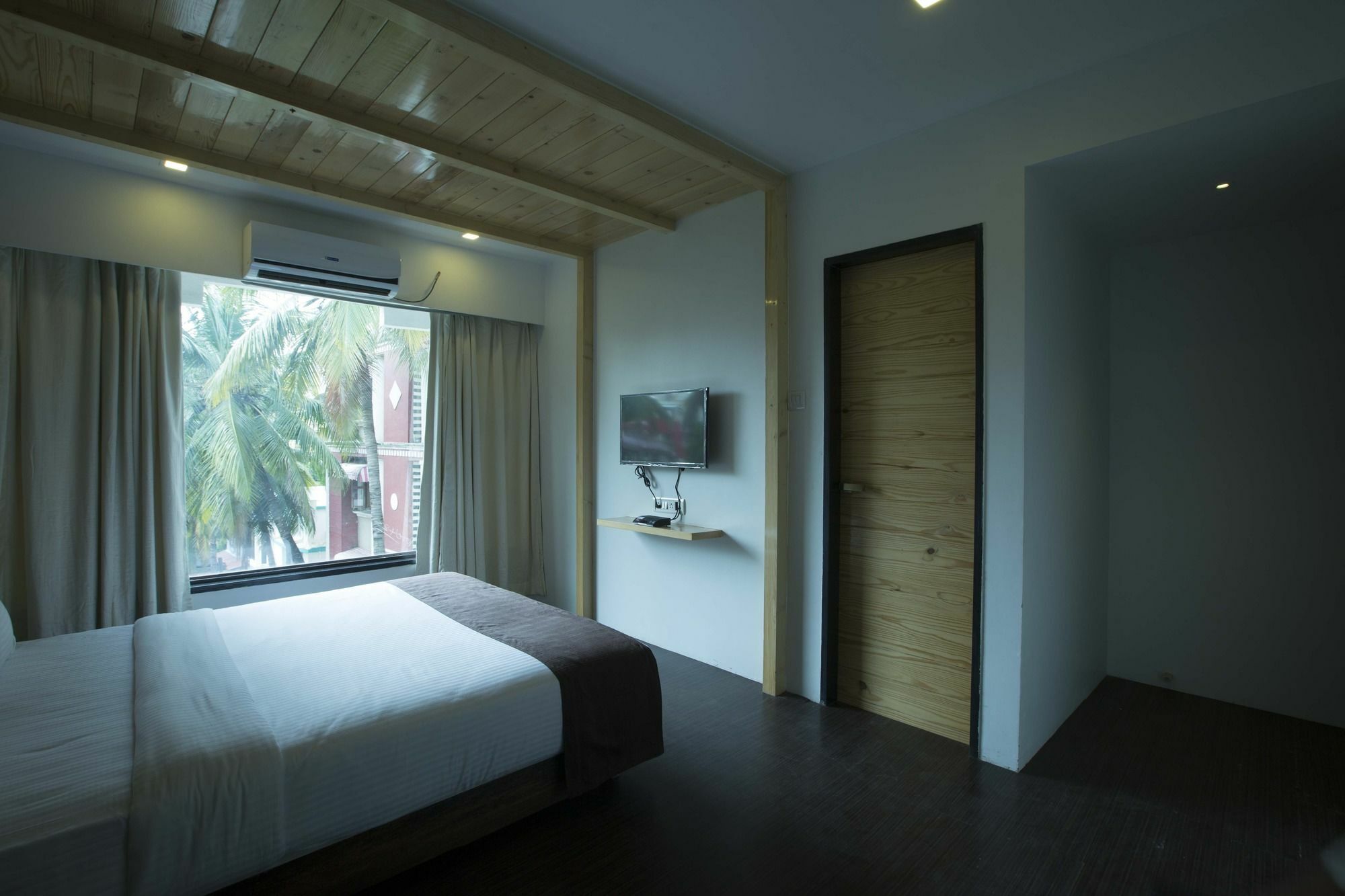 Oyo 78245 Collection O Hotel Crown Inn Нави Мумбаи Экстерьер фото