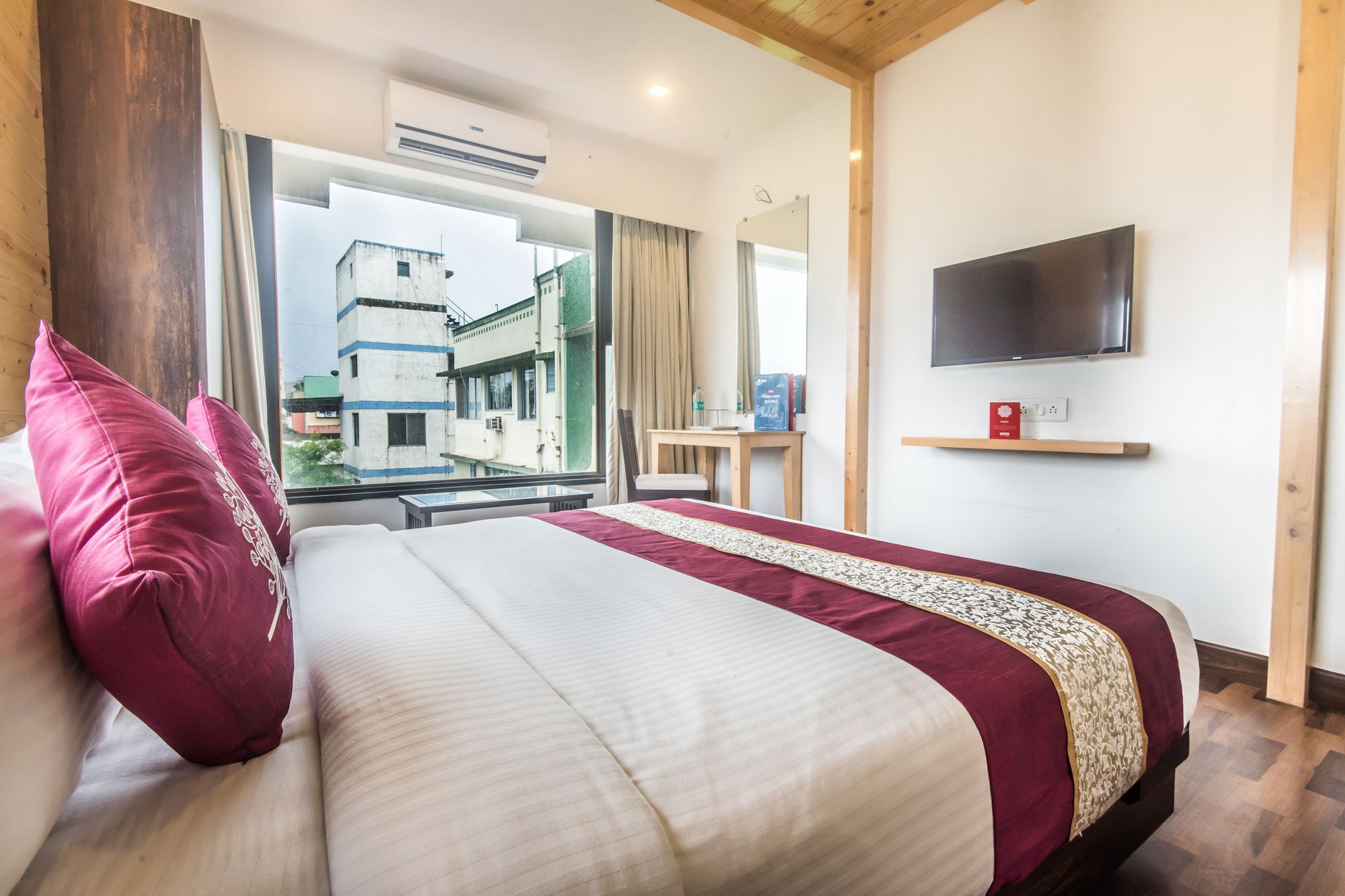 Oyo 78245 Collection O Hotel Crown Inn Нави Мумбаи Экстерьер фото